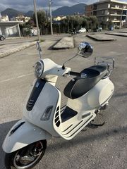 Piaggio Vespa GTS 300 2018 Yacht Club-thumb-1