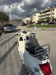 Piaggio Vespa GTS 300 2018 Yacht Club-thumb-4