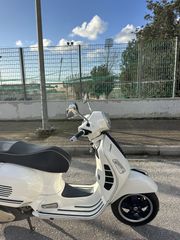Piaggio Vespa GTS 300 2018 Yacht Club-thumb-6