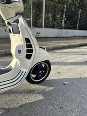 Piaggio Vespa GTS 300 2018 Yacht Club-thumb-7