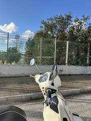 Piaggio Vespa GTS 300 2018 Yacht Club-thumb-8