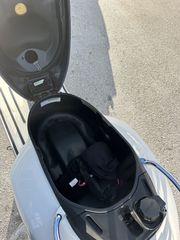Piaggio Vespa GTS 300 2018 Yacht Club-thumb-13