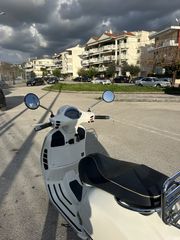 Piaggio Vespa GTS 300 2018 Yacht Club-thumb-15