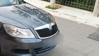 Skoda Octavia 2011-thumb-1