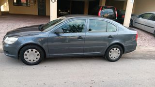 Skoda Octavia 2011-thumb-3