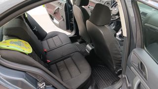 Skoda Octavia 2011-thumb-10