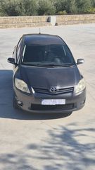 Toyota Auris 2011
