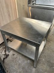 ΤΡΑΠΕΖΙ ΕΡΓΑΣΙΑΣ (ΧΑΜΗΛΟ) , ΜΕ 1 ΡΑΦΙ ΚΑΤΩ , ΔΙΑΣΤΑΣΕΙΣ: 65X75X65CM