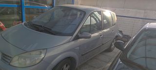 Renault Scenic 2005-thumb-4