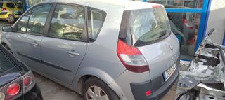 Renault Scenic 2005-thumb-11