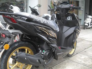 Keeway 2026 icon 125-thumb-1