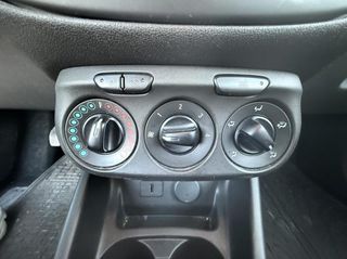 Opel Corsa 2017-thumb-15