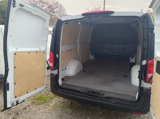 Mercedes-Benz Vito 2017 111CDi Long L2H1-thumb-9