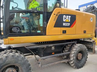 Εκσκαφέας Με Λάστιχα CAT 2017 M 322 F-thumb-3