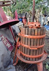 Σπαστηρας,στριβλα σταφυλιών καζάνι για τσιπουρο