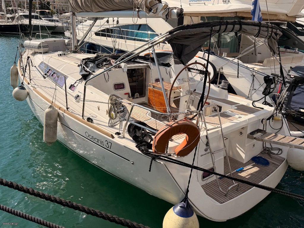 Beneteau 2013 Oceanis 37