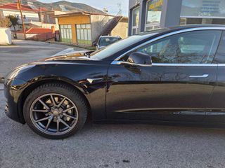 Tesla Model 3 2019 LONG RANGE DUAL MOTOR-thumb-2