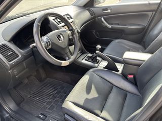 Honda Accord 2006-thumb-6