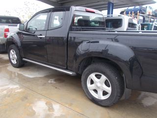 Isuzu D-Max 2016 LS 2.5 TWIN TURBO 1,5-thumb-11
