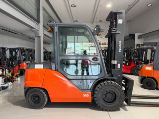 Toyota 2017 40-8FD45N