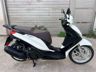Piaggio Medley 150 2022-thumb-2