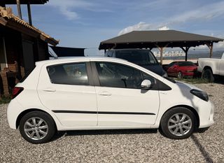 Toyota Yaris 2016-thumb-3