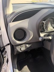 Toyota Yaris 2016-thumb-11
