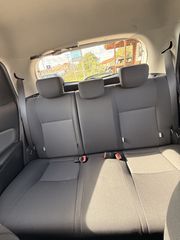 Toyota Yaris 2016-thumb-16