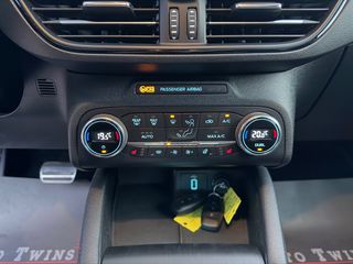 Ford Focus 2018 ST LINE AUTOMATIC PANORAMA-thumb-40