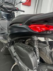 Piaggio Beverly 400 2023 400 HPE-thumb-4