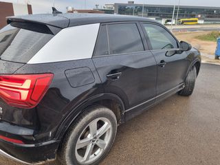 Audi Q2 2017 S-line edition-thumb-9