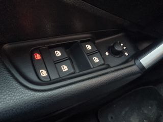 Audi Q2 2017 S-line edition-thumb-17