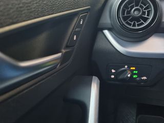 Audi Q2 2017 S-line edition-thumb-21