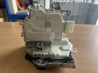 Audi/Porsche κλειδαριά εμπρός δεξιά 8J1837016E 6PIN
