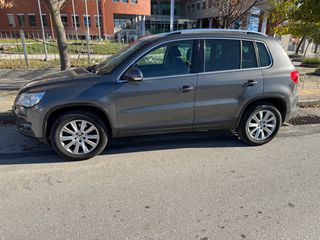 Volkswagen Tiguan 2011-thumb-1