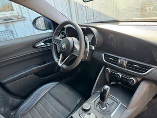ALFA ROMEO GULLIA-thumb-8