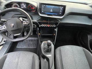 Peugeot 2008 2025 1.2 Puretech 100 Style-thumb-8