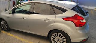 Ford Focus 2011-thumb-2