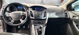 Ford Focus 2011-thumb-4