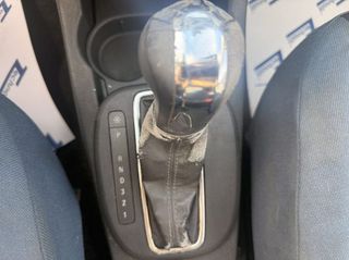 Opel Corsa 2009-thumb-9
