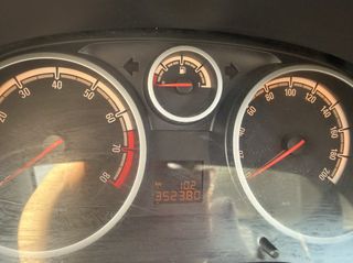 Opel Corsa 2009-thumb-8