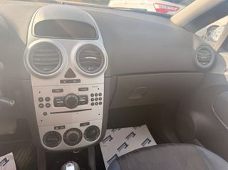 Opel Corsa 2009-thumb-10