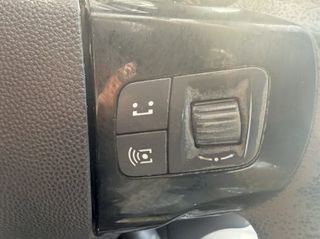 Opel Corsa 2009-thumb-12