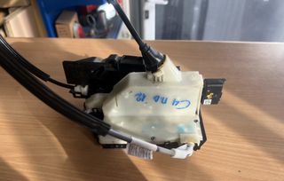 Citroen C4 ‘10-18 κλειδαριά πίσω δεξιά 5PIN 9685352080