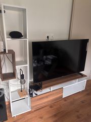 Σύνθετο τηλεόρασης , Τραπεζάκι σαλονιού , Τραπεζαρία με 2 καρέκλες