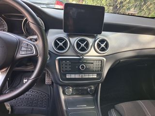 Mercedes-Benz CLA 180 2016 URBAN-thumb-10