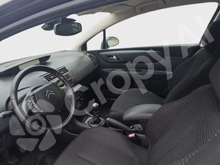Citroen C4 2011 VTRS-thumb-8