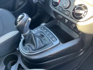 Hyundai i 10 2023 1.2 STYLE AUTOMATIC-thumb-21