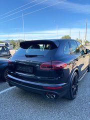 Porsche Cayenne 2016-thumb-5