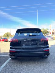 Porsche Cayenne 2016-thumb-6